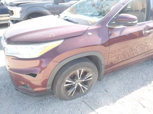 Driver Left Grille Outer With Fog Lamps Fits 14-16 HIGHLANDER 1606635