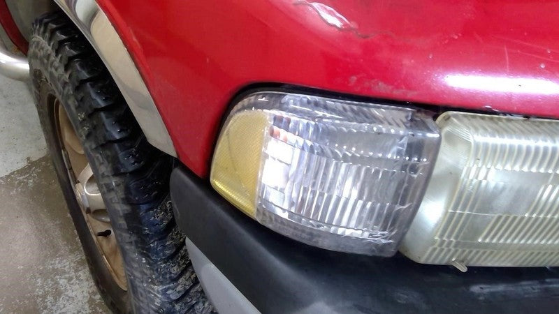 Passenger Corner/Park Light Beside Headlamp Fits 94-02 DODGE 2500 PICK