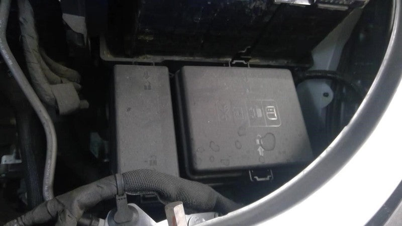 Fuse Box Engine Fits 25 EQUINOX 2002514