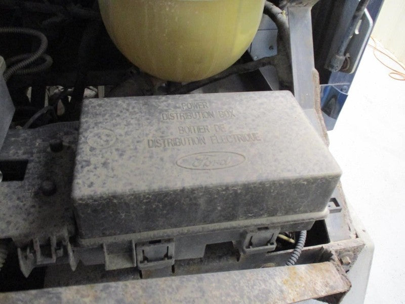 Power Steering Pump Fits 97-06 FORD E150 VAN 1738686