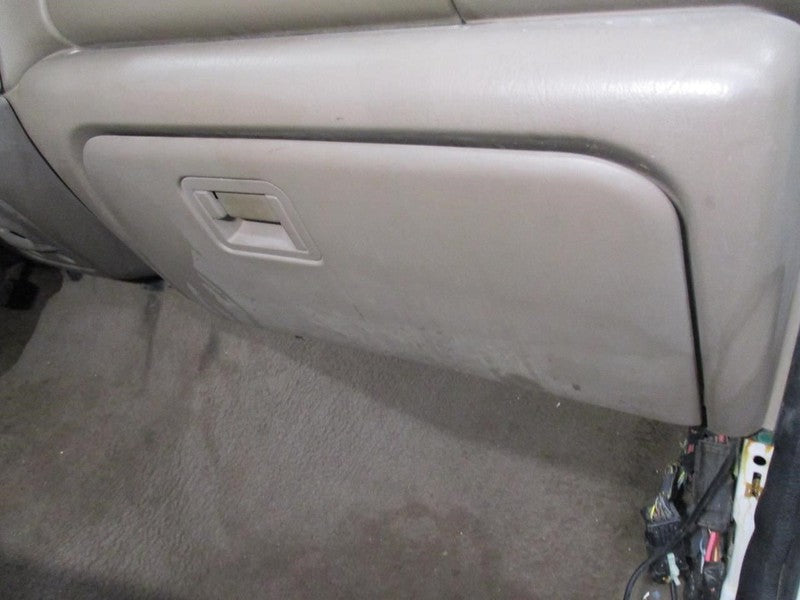 EXCURSION 2000 Glove Box 1732671
