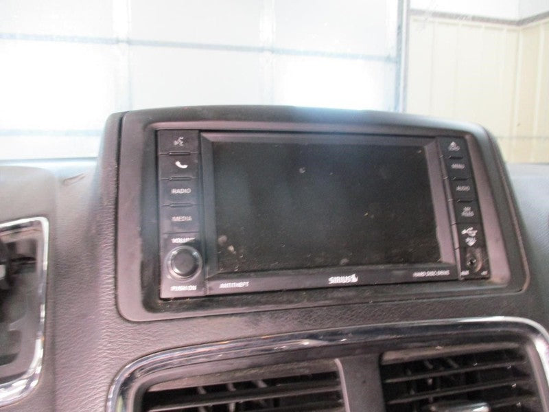 Audio Equipment Radio Receiver Radio With 6.5" Screen Fits 12-20 CARAV