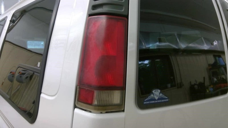 Rear Axle Fits 96-02 EXPRESS 1500 VAN 1924024