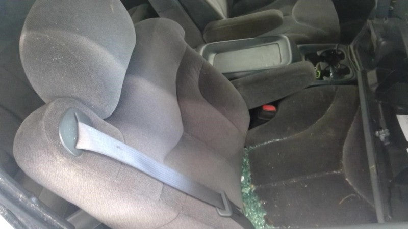 SIERRA250 2001 Front Seat 2015503