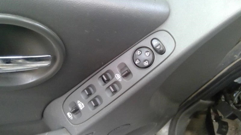 Driver Left Front Door Glass Fits 04-08 GRAND PRIX 1971759