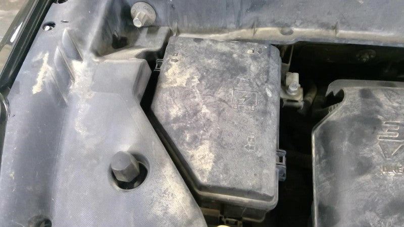 Fuse Box Engine Tow Package Without HID Fits 09 ACADIA 2037113