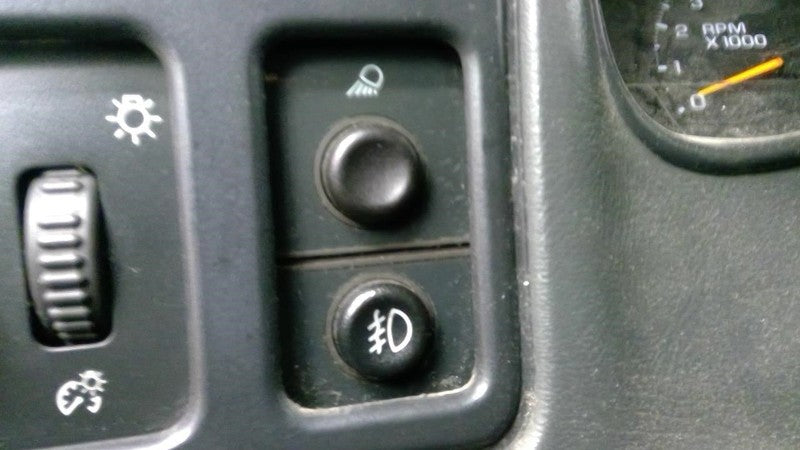 SILVRDO15 2005 Dash/Interior/Seat Switch 1733192
