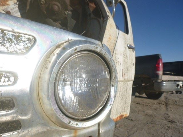 E300      1969 Headlight 1732504