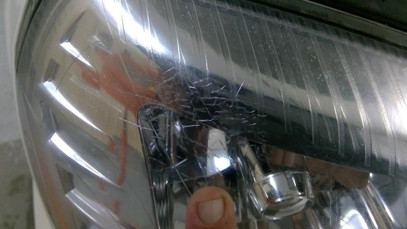 Passenger Headlight Xenon HID Fits 07-09 ESCALADE 1726424
