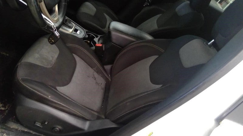 Driver Front Seat s Bucket Cloth Electric Fits 14 CHEROKEE 1908499