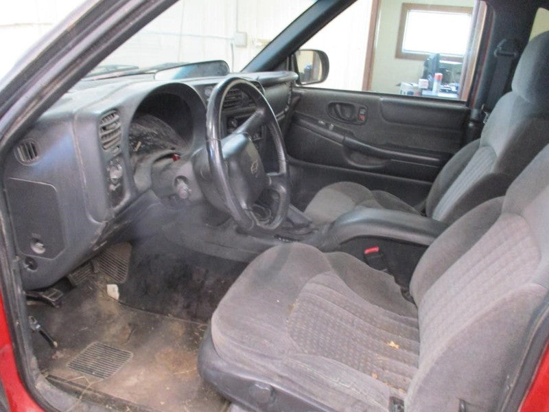BLAZERS10 2002 Dash/Interior/Seat Switch 2036025