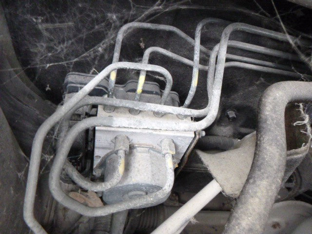 Grille Sedan Upper Sl Black And Chrome Fits 12-14 VERSA 1088526