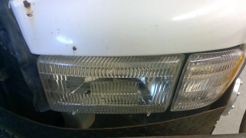 RAM3500   2001 Center Cap Wheel 2019413