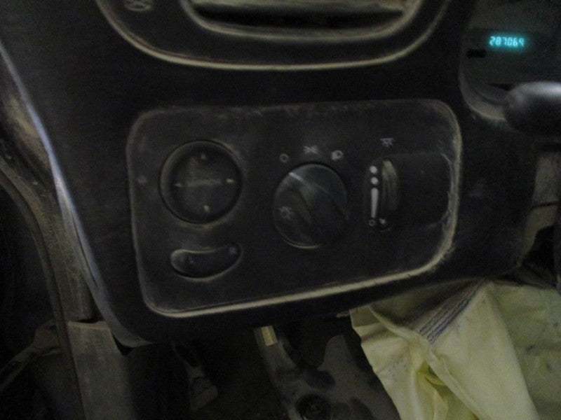 TOWN COUN 2005 Dash/Interior/Seat Switch 1953182