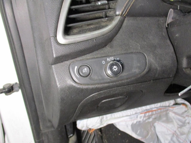 TRAX      2019 Dash/Interior/Seat Switch 1873686