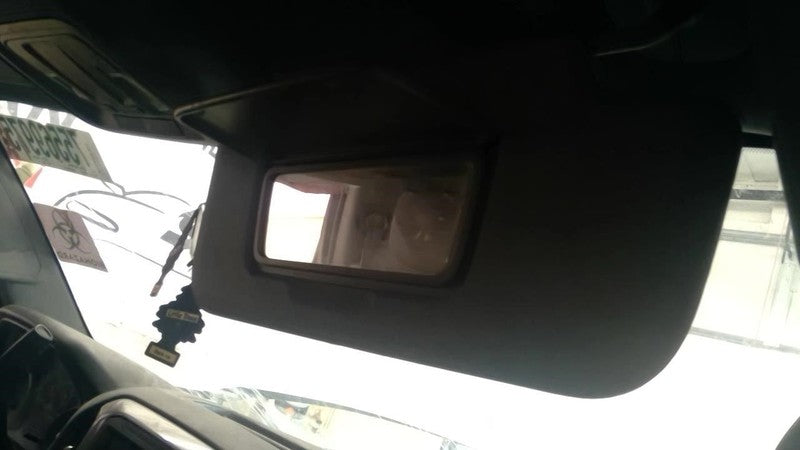 Passenger Sun Visor Fits 19-26 SILVERADO 1500 PICKUP 2010283