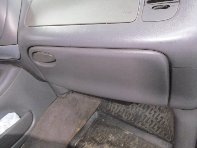 EXPEDITON 2002 Glove Box 1887753