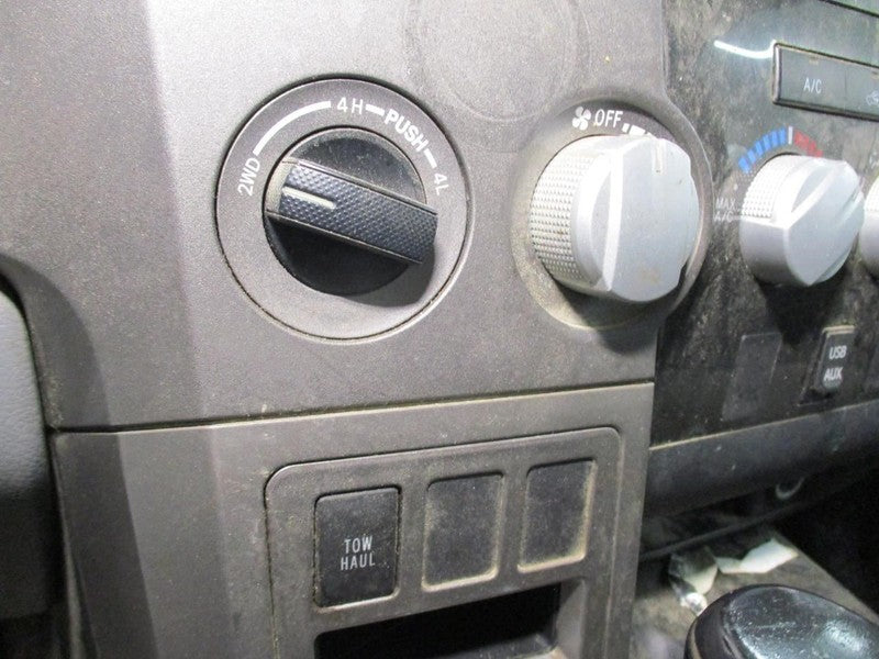 TUNDRA    2010 Dash/Interior/Seat Switch 1702356