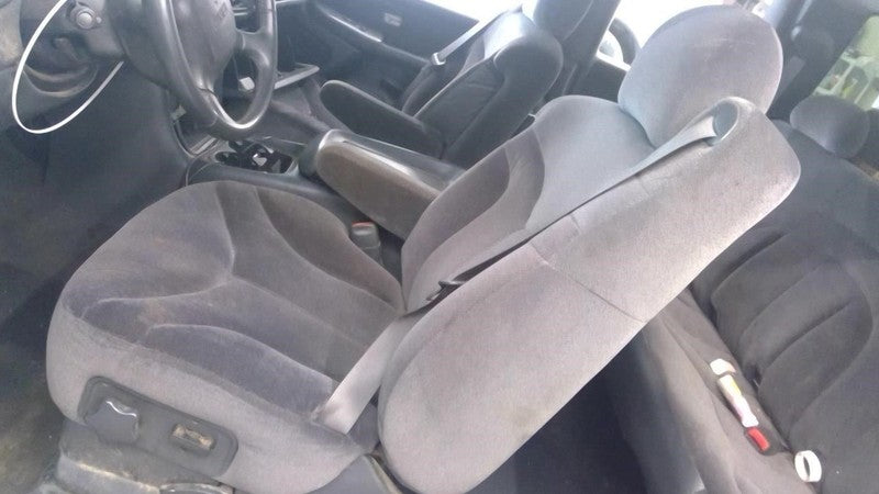SIERRA250 2001 Front Seat 2015516