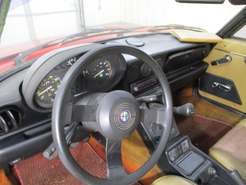 Steering Column Floor Shift Fits 82-90 ALFA-ROMEO 2000 1670663