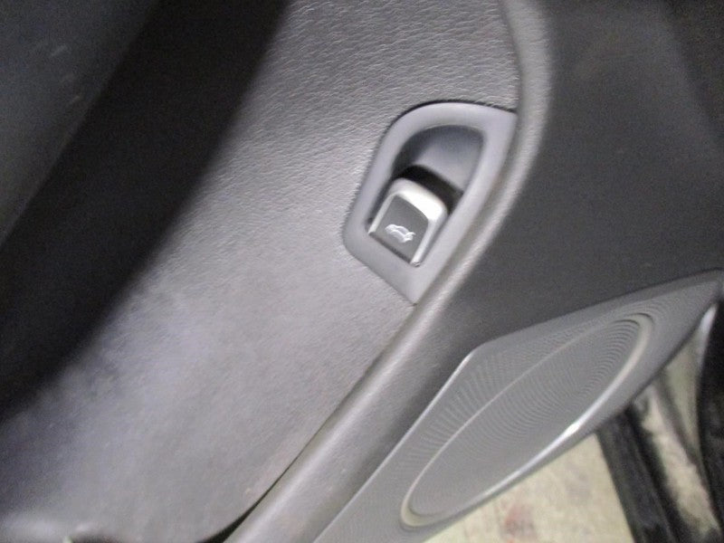 A4 AUDI   2015 Front Door Switch 1864956