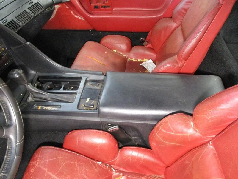 CORVETTE  1992 Console Front 1702852