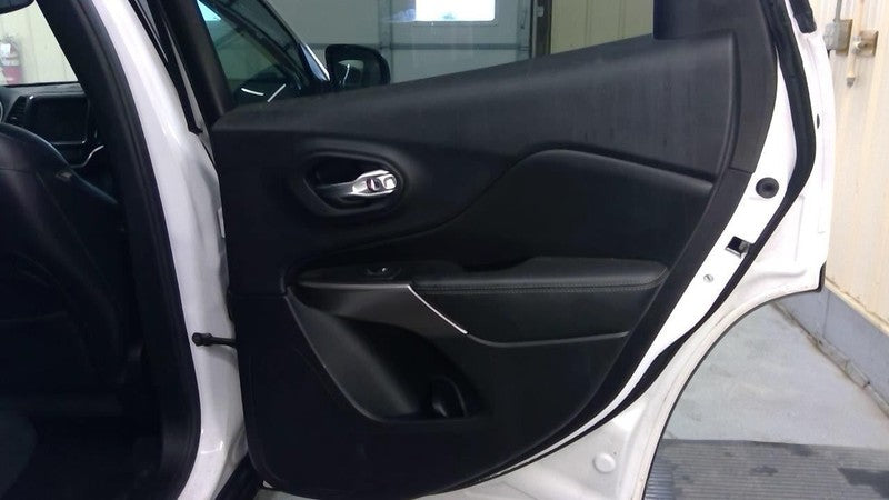 CHEROKEE  2019 Door Trim Panel Rear 2045196