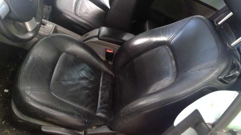 Driver Front Seat  Leather Manual Fits 03-05 BEETLE 1725798