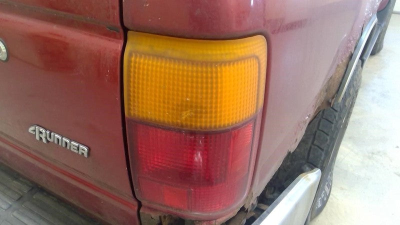 Passenger Right Tail Light Fits 93-95 4 RUNNER 1933740