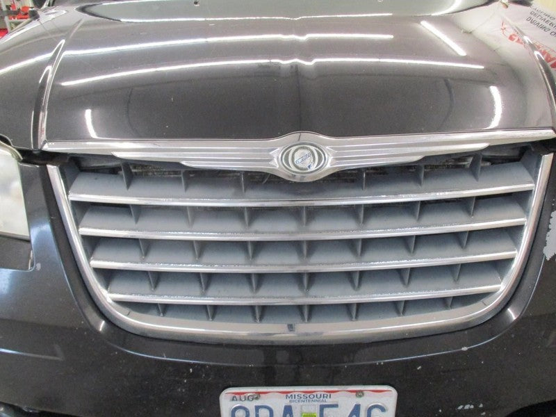 TOWN COUN 2010 Front Door Trim Panel 2040666