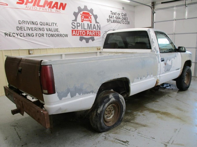 TCHEV2500 1993 Seat Belt Front 1687667