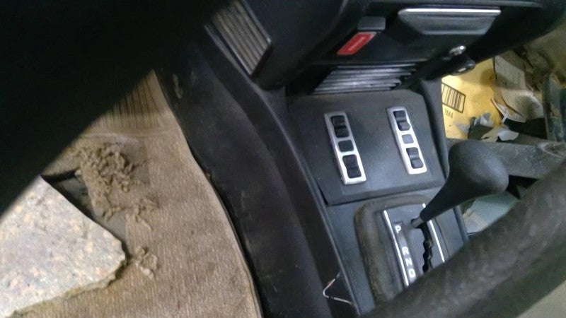 300D      1976 Dash/Interior/Seat Switch 1942689