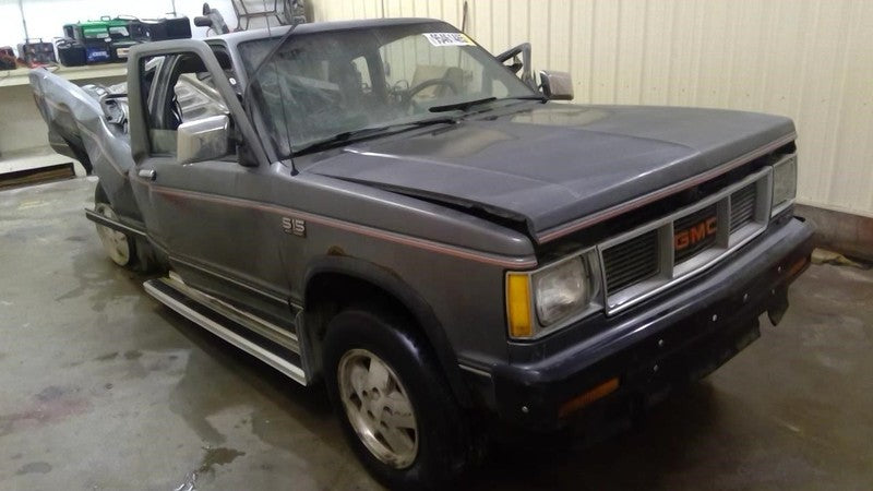 S15PICKUP 1987 Sun Visor 1743136