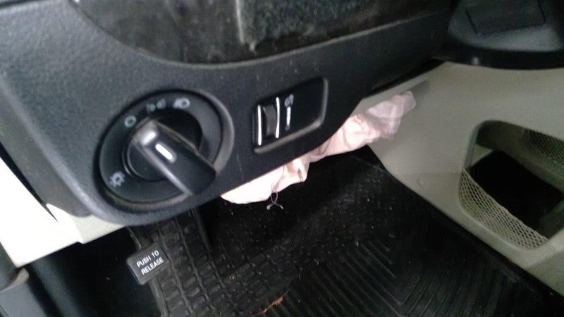 CARAVAN   2015 Dash/Interior/Seat Switch 1848359