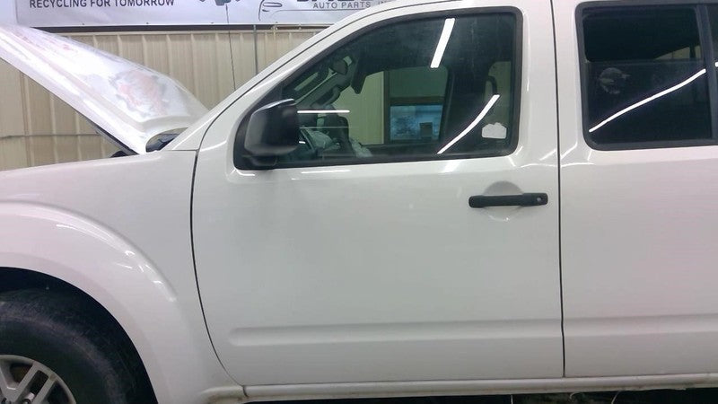 FRONTIER  2015 Glove Box 1722903