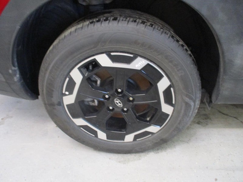 Wheel 18x7-1/2 Alloy Machined And Black Painted Fits 24-25 SANTA FE 18