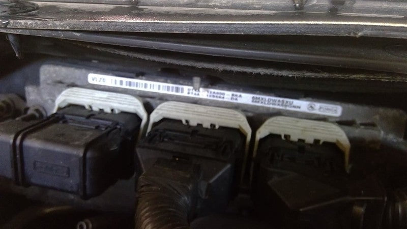 EDGE      2014 Glove Box 1704824