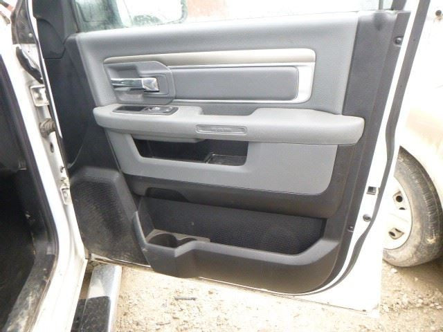 RAM1500   2016 Front Door Trim Panel 1618766