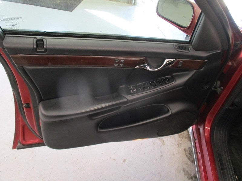 DEVILLE   2003 Front Door Trim Panel 2051927