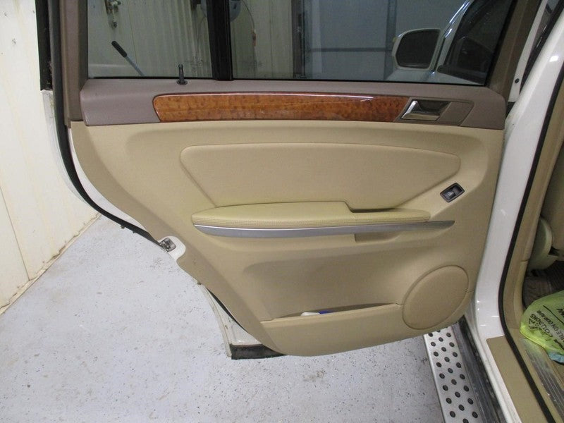GL450     2009 Door Trim Panel Rear 2033303