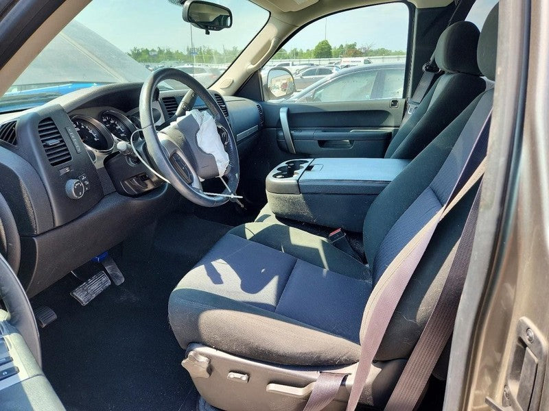 SILVRDO15 2013 Glove Box 1951066