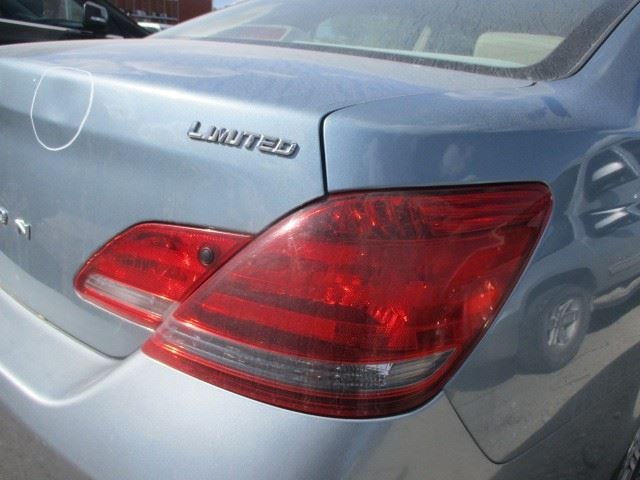 Passenger Tail Light Thru 9/09 Quarter Panel Mounted Fits 08-10 AVALON