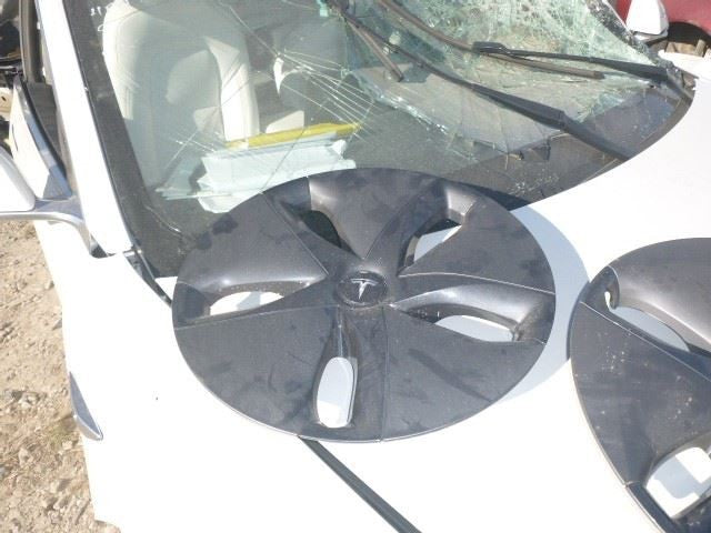 TESLA 3   2020 Wheel Cover HubCap 1528344