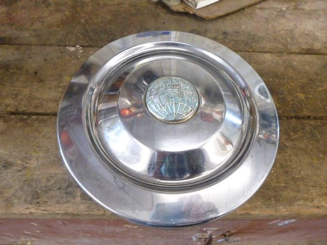 TR4       1964 Wheel Cover HubCap 1433662