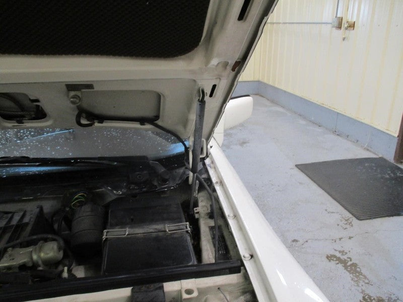 Passenger Right Front Knee Fits 85-91 PORSCHE 944 1682068