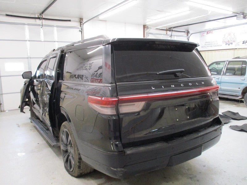 NAVIGATOR 2022 Third Seat Station Wagon  Van 1696447