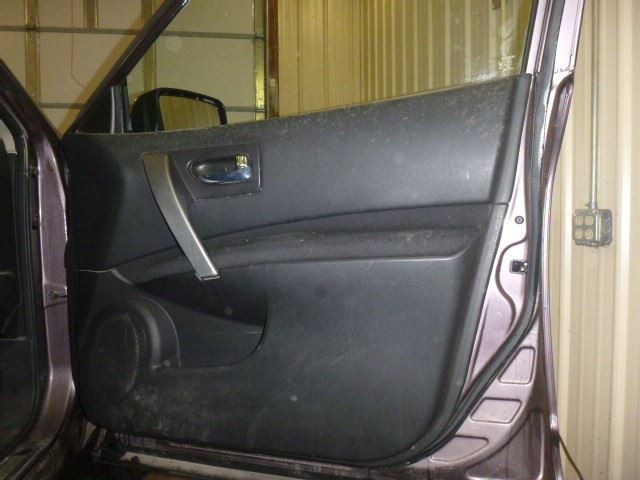 ROGUE     2009 Battery Tray 1719602