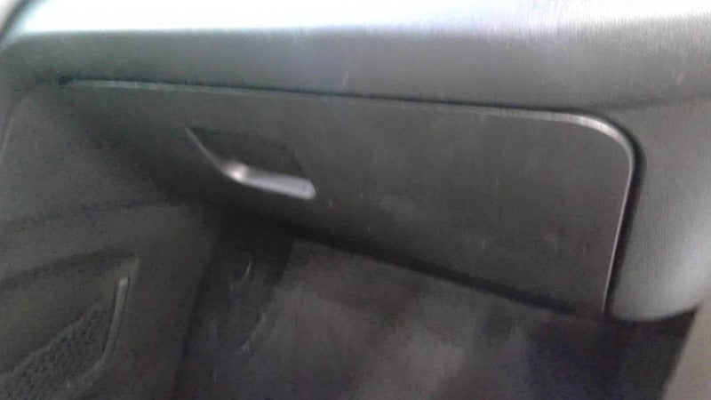 EQUINOX   2018 Glove Box 2026624