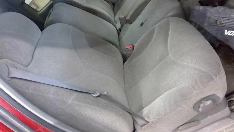 SIERRA150 2000 Front Seat 2022884