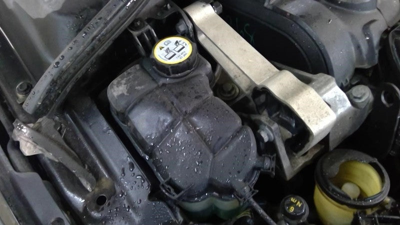 Coolant Reservoir XC70 Fits 08-16 VOLVO 70 SERIES 1737669